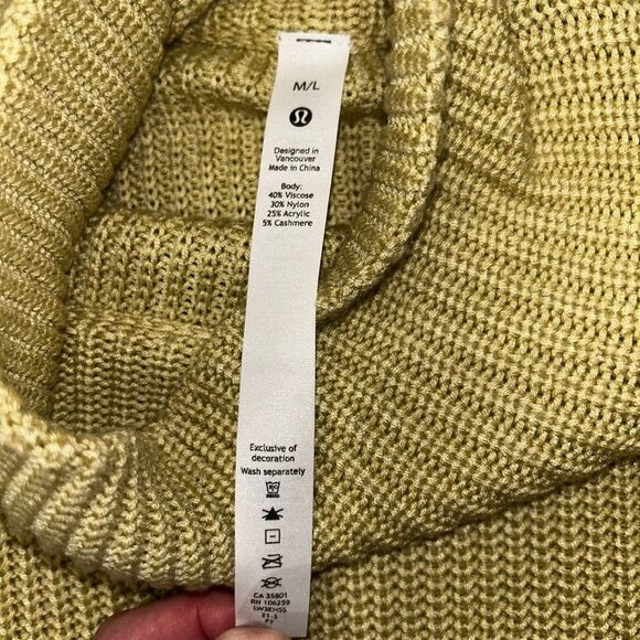 NWOT Lululemon Ribbed Turtleneck Sweater Dew Green Size M/L Cashmere/Cashlu - Picture 5 of 10